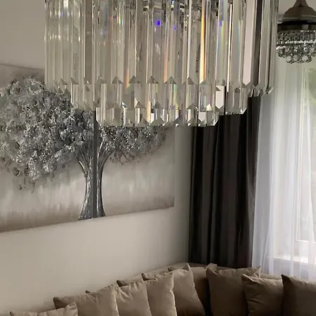 Glamour アパート ユラタ